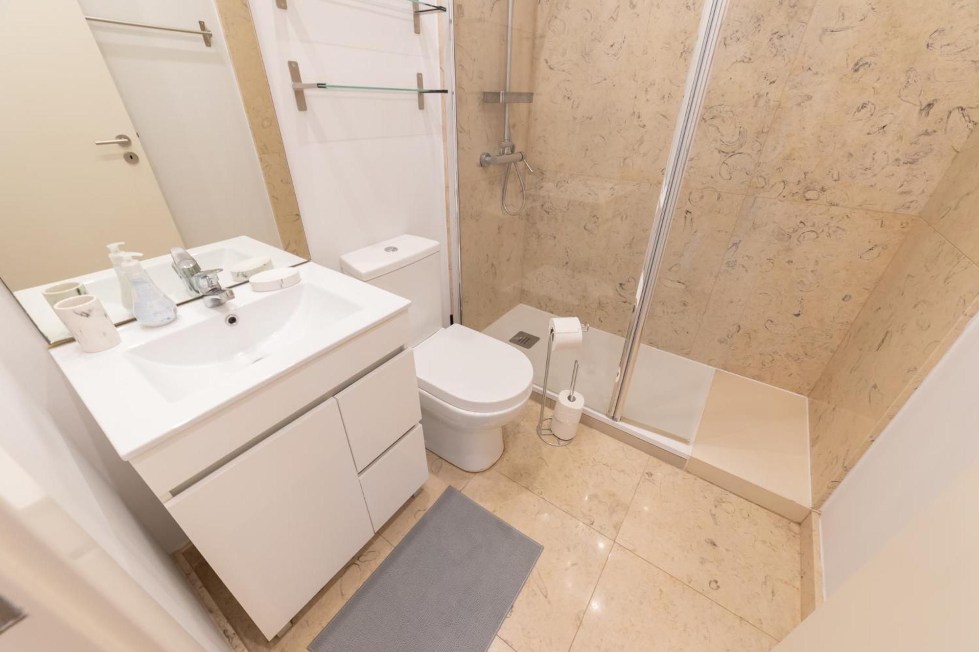 Golden Place - Cacilhas Apartment *